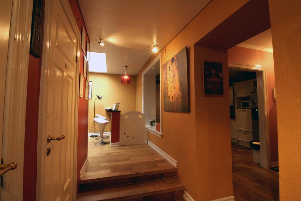 Our House Guesthouse Reykjavik Extérieur photo