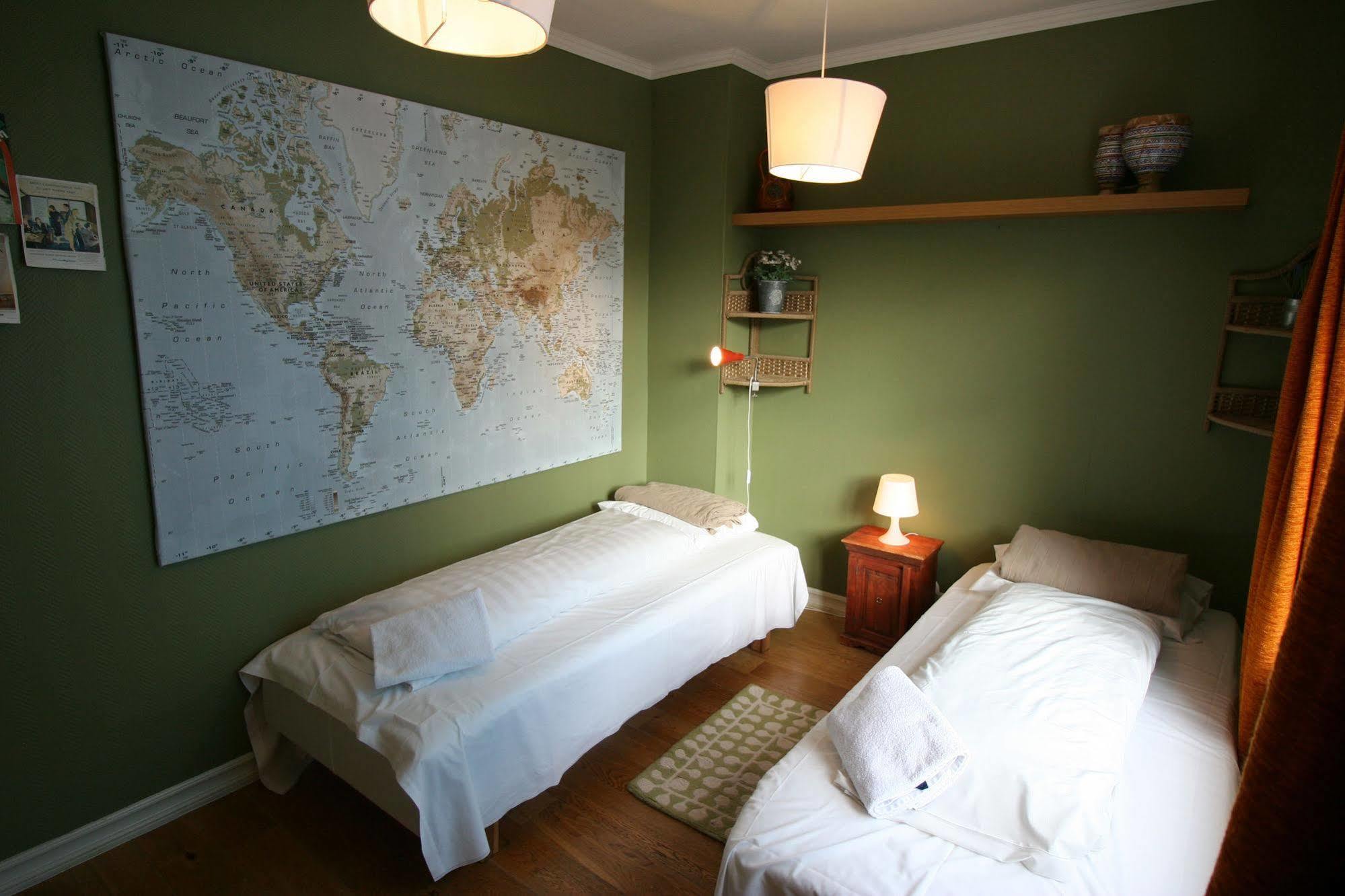 Our House Guesthouse Reykjavik Extérieur photo