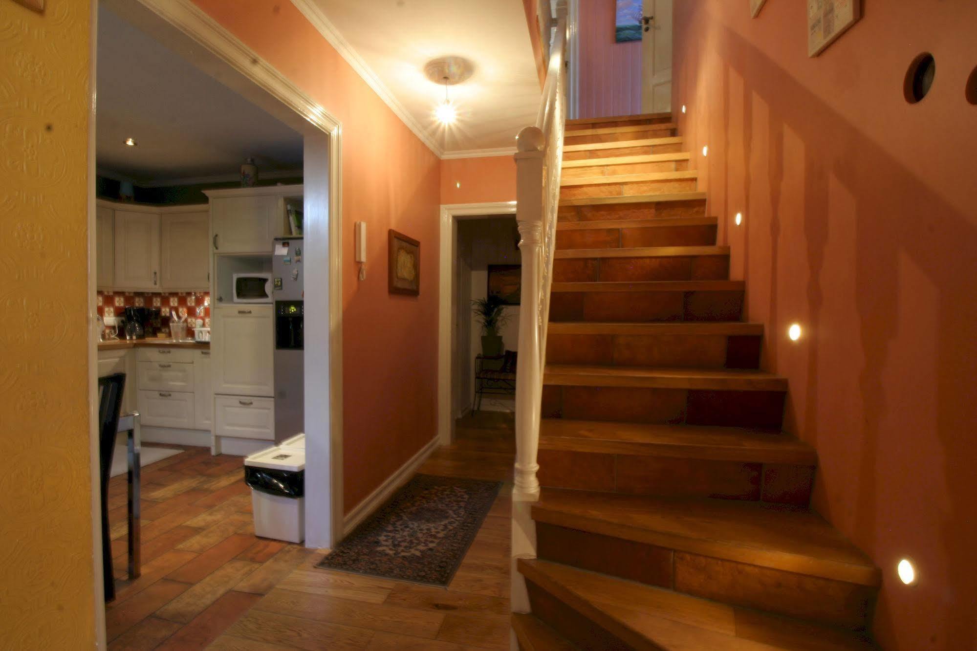 Our House Guesthouse Reykjavik Extérieur photo